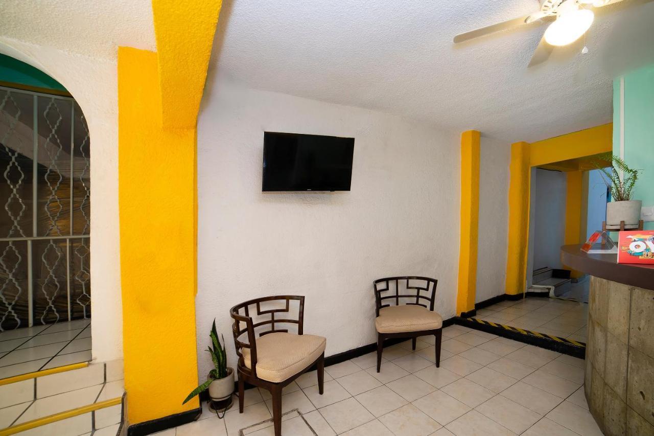 Oyo Hotel Jardin Carpio Aguascalientes Zewnętrze zdjęcie